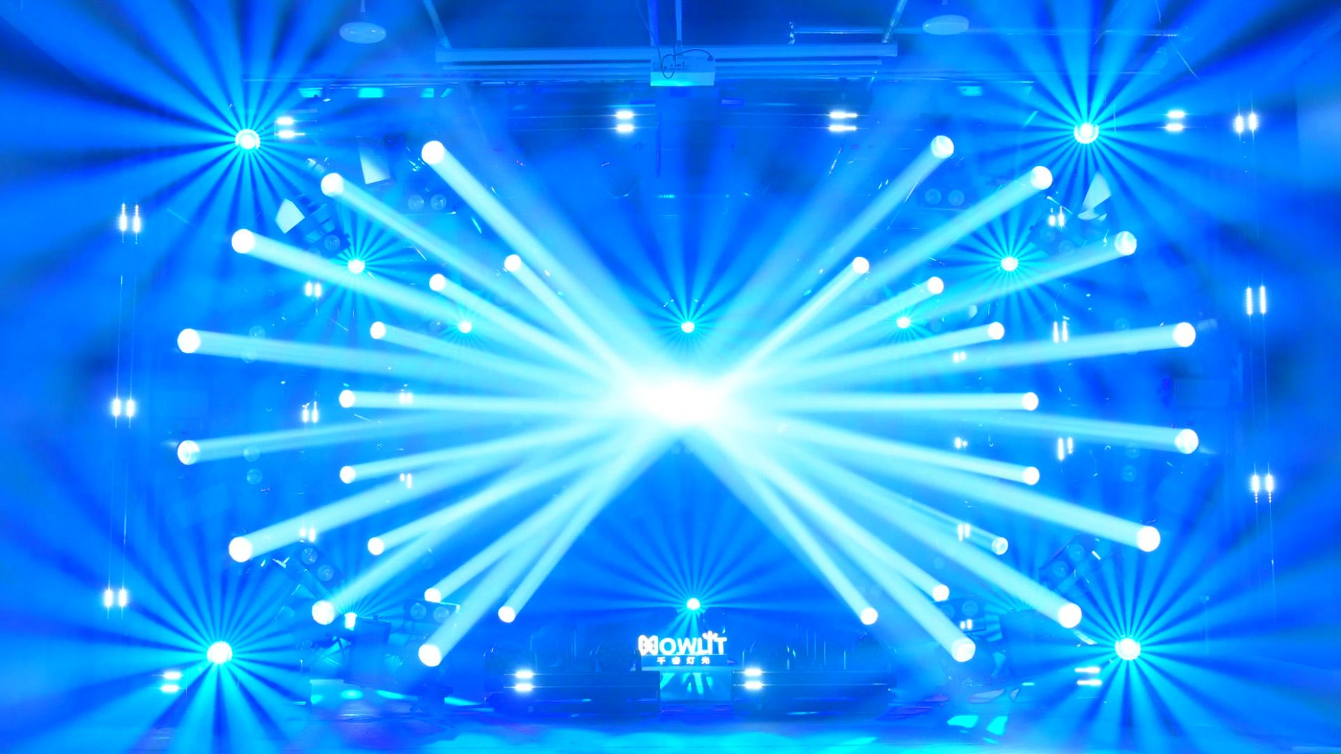 Mostra di illuminazione dello showroom NOWLIT 2025