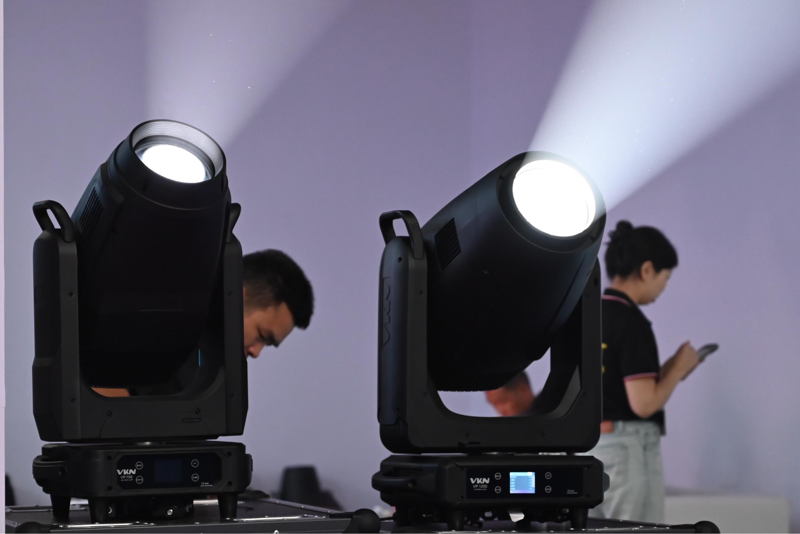 Close-up demonstration of VKN series optical performance including gobo projection and beam sharpness